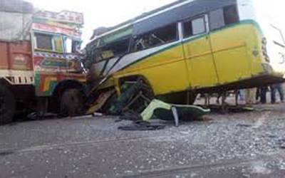 bus truck accident20170124131259_l